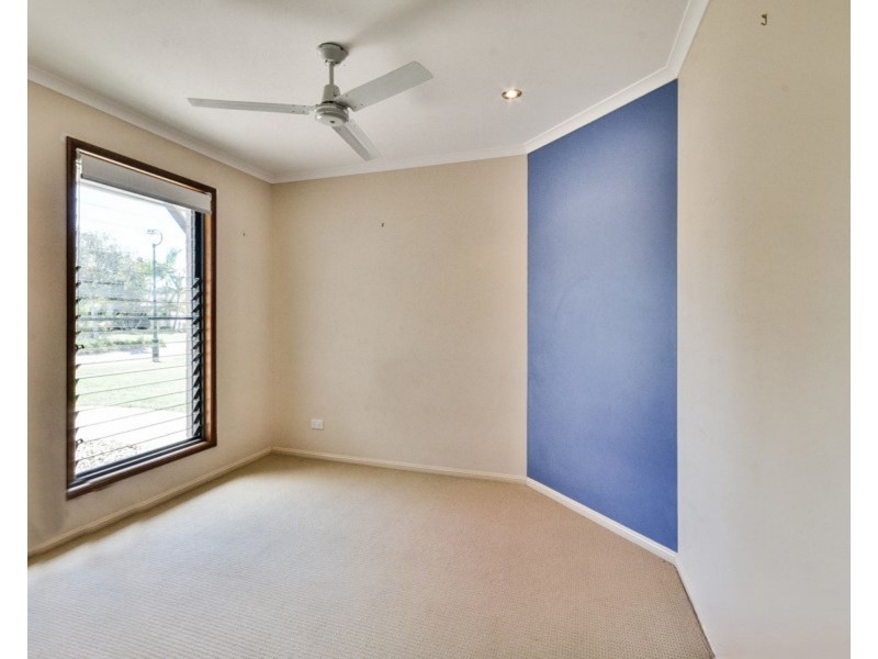 8 Pembroke Crescent, Sippy Downs QLD 4556