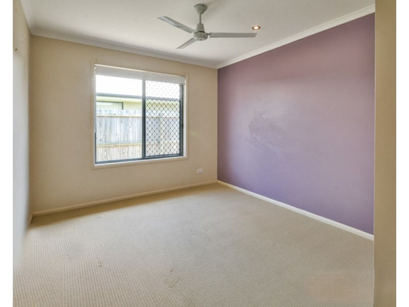 8 Pembroke Crescent, Sippy Downs QLD 4556