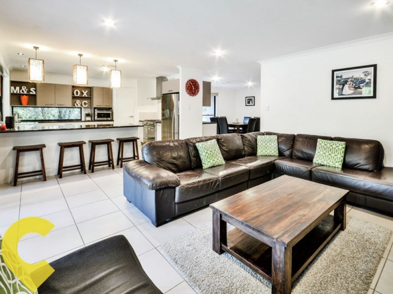 2-4 Oasis Court, Woombye QLD 4559