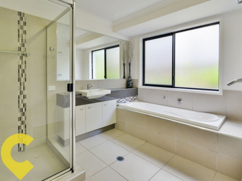 2-4 Oasis Court, Woombye QLD 4559