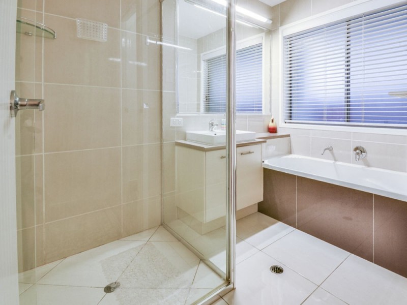 5 Ponytail Circuit, Mountain Creek QLD 4557
