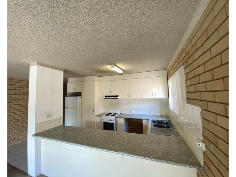 4/61 Bradman Avenue, Maroochydore QLD 4558