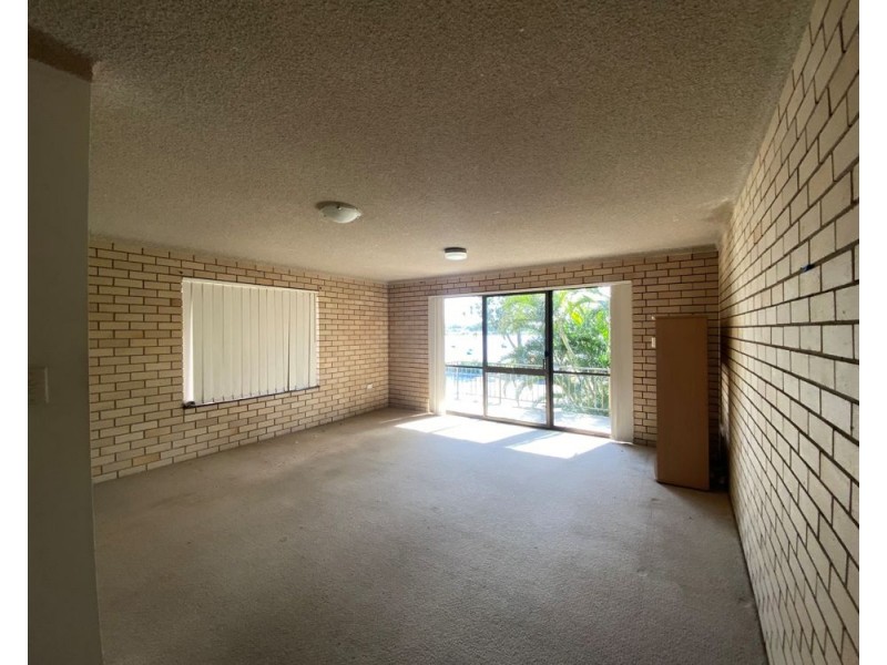 4/61 Bradman Avenue, Maroochydore QLD 4558