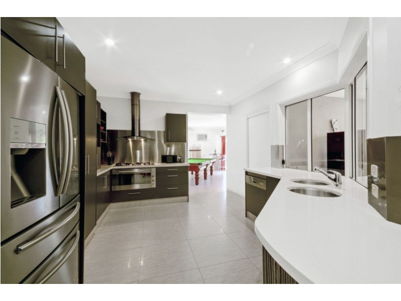 17 Homestead Drive, Little Mountain QLD 4551