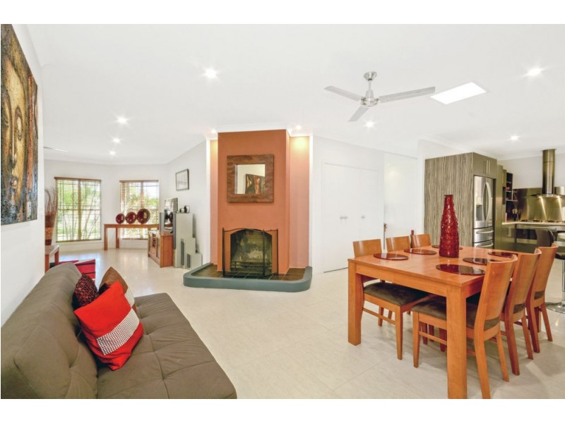 17 Homestead Drive, Little Mountain QLD 4551