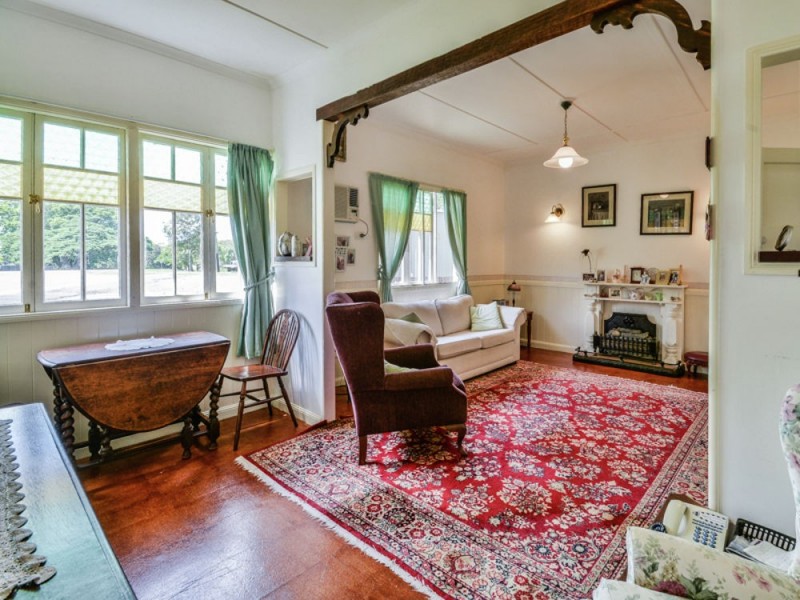 23 Pine Camp Road, Beerwah QLD 4519