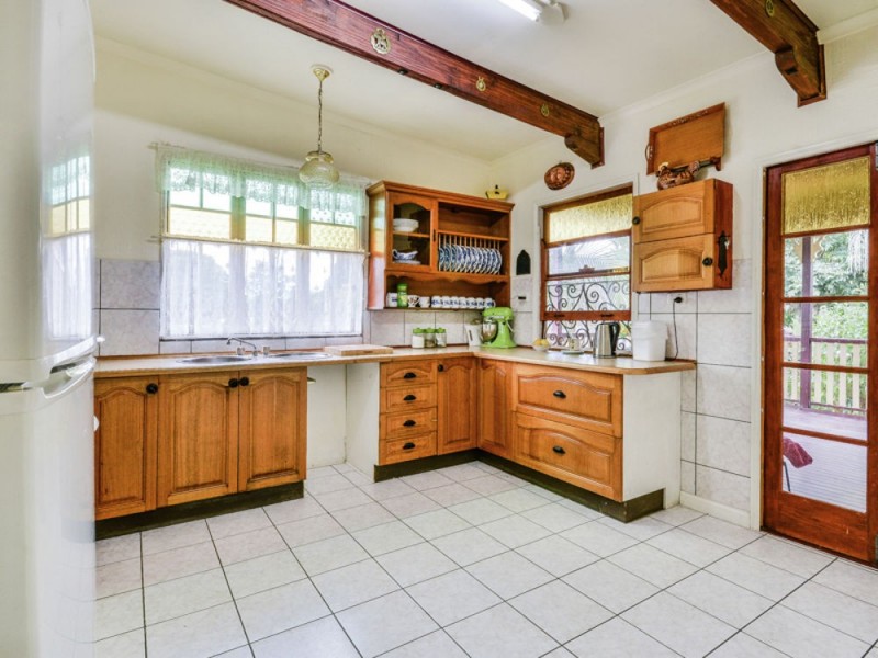 23 Pine Camp Road, Beerwah QLD 4519