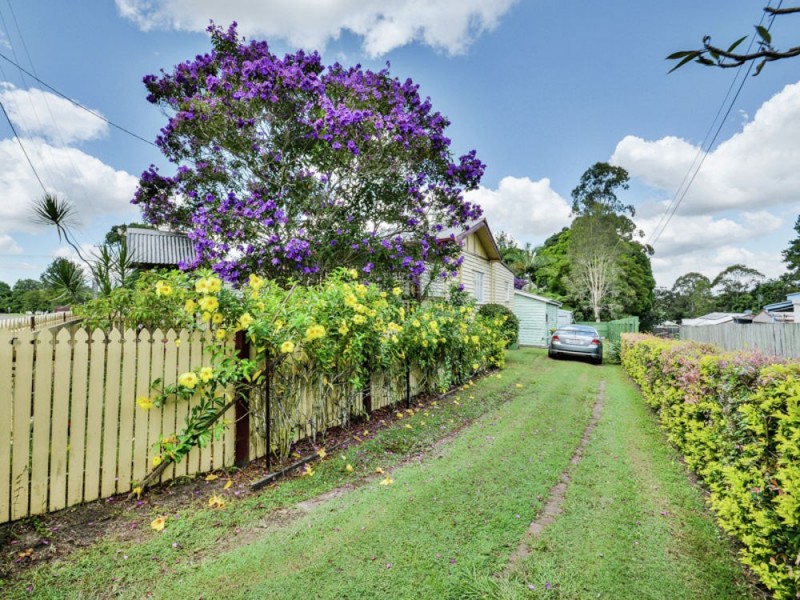 23 Pine Camp Road, Beerwah QLD 4519