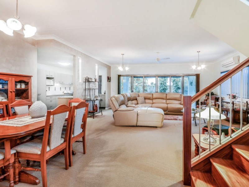 14 Cuba Court, Kawana Island QLD 4575