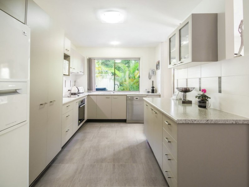 14 Cuba Court, Kawana Island QLD 4575