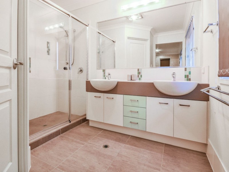 14 Cuba Court, Kawana Island QLD 4575