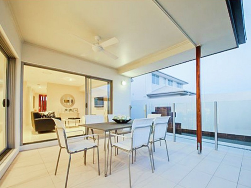 11 Sweep Court, Birtinya QLD 4575