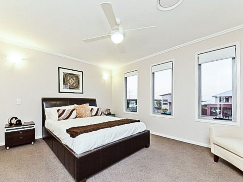 11 Sweep Court, Birtinya QLD 4575