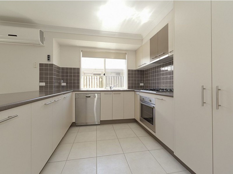40 Elvena Circuit, Little Mountain QLD 4551