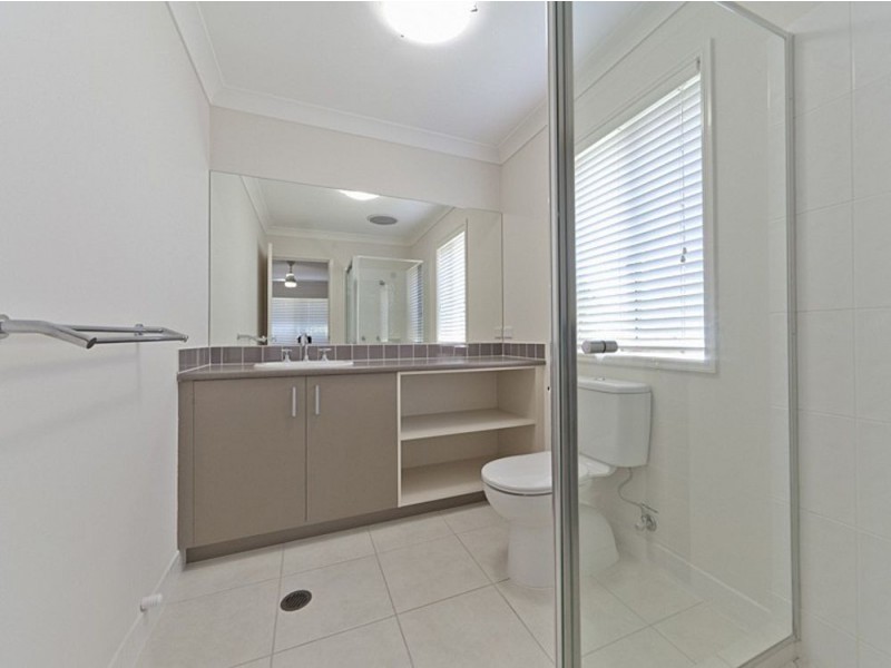 40 Elvena Circuit, Little Mountain QLD 4551