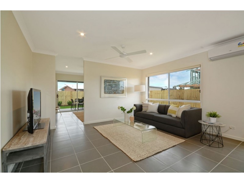 43 Amber Drive, Caloundra West QLD 4551