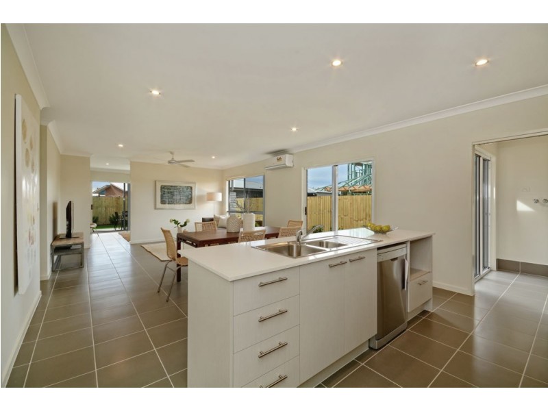 43 Amber Drive, Caloundra West QLD 4551