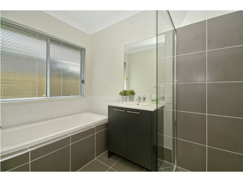 43 Amber Drive, Caloundra West QLD 4551