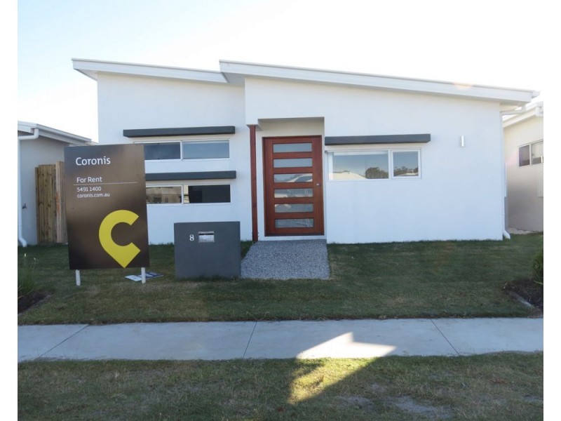 8 MacIntyre Crescent, Pelican Waters QLD 4551