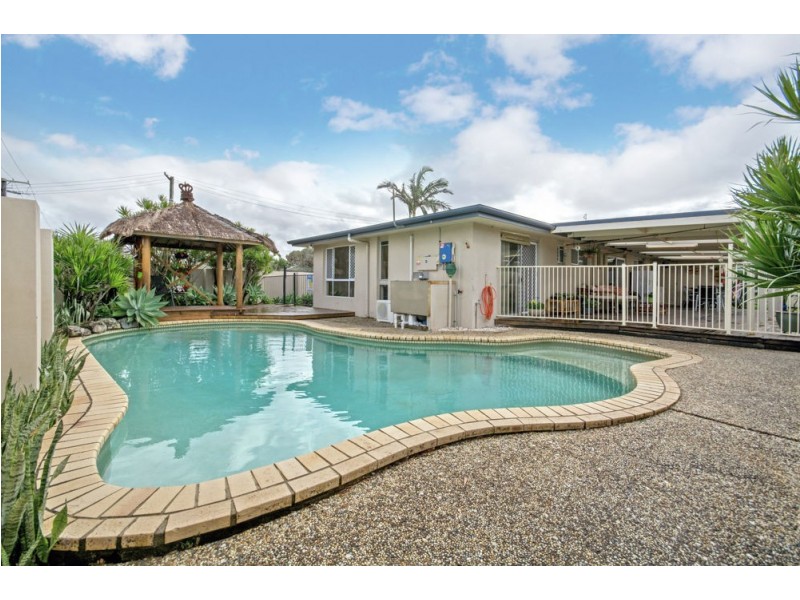 17 Napalle Street, Warana QLD 4575