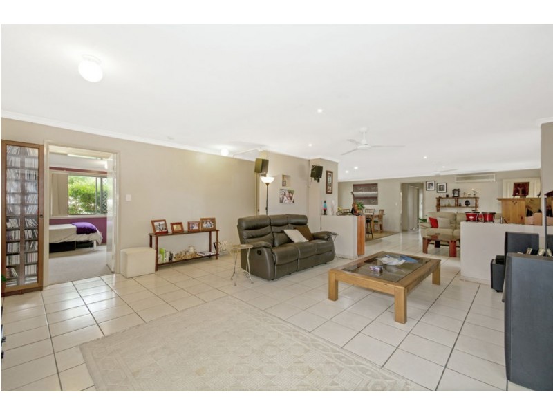 17 Napalle Street, Warana QLD 4575