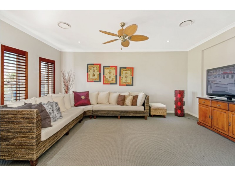 12 Wategos Circuit, Pelican Waters QLD 4551
