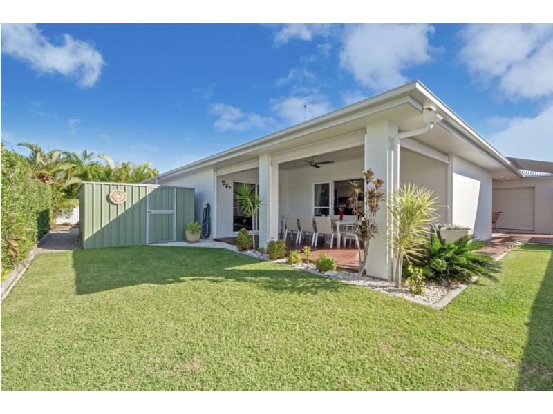 12 Wategos Circuit, Pelican Waters QLD 4551