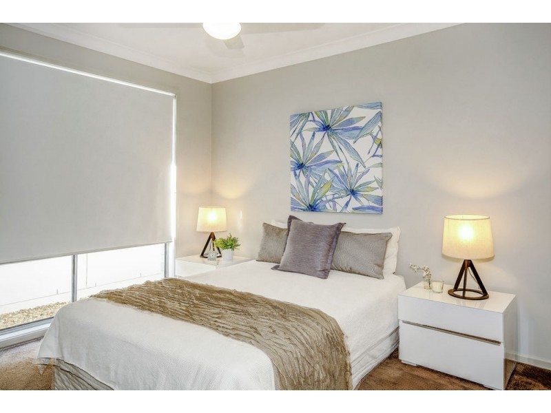 7 Honey Street, Caloundra West QLD 4551