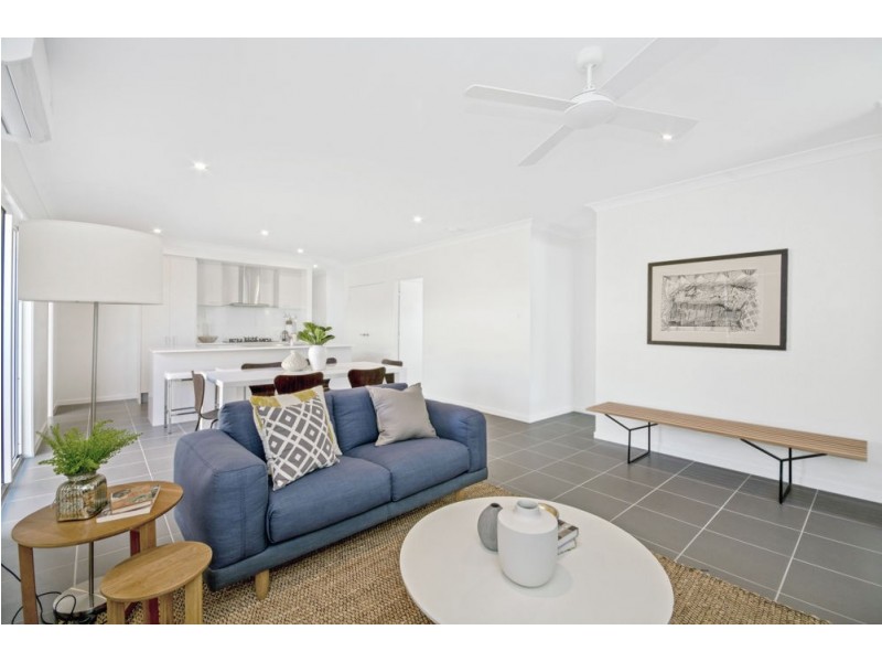 20 Ochre Crescent, Caloundra West QLD 4551