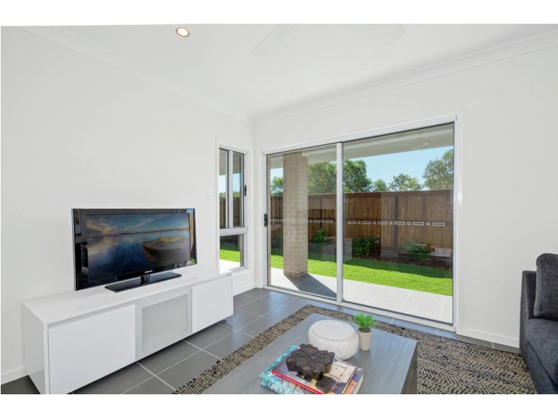 20 Ochre Crescent, Caloundra West QLD 4551