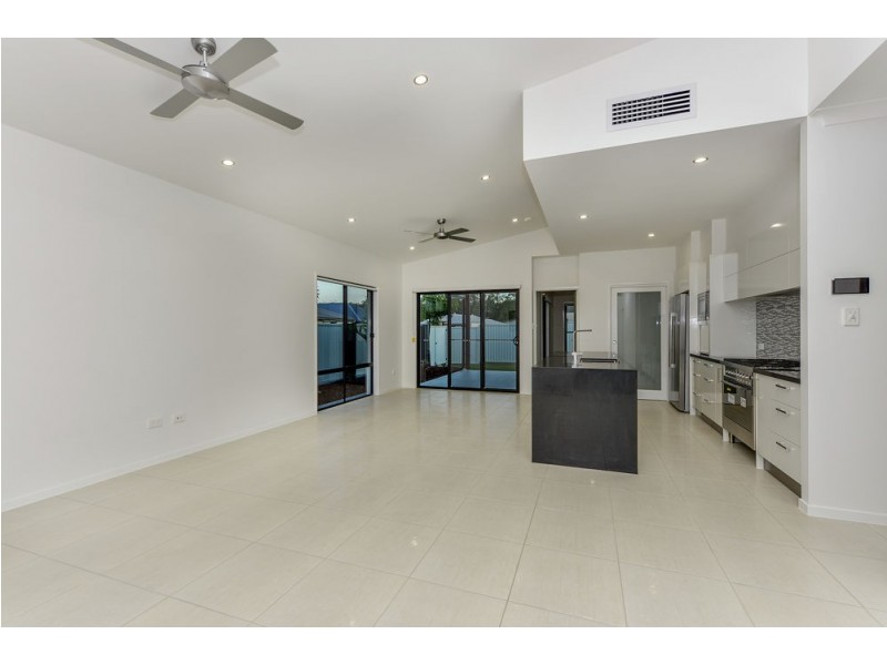 18 Comet Street, Pelican Waters QLD 4551