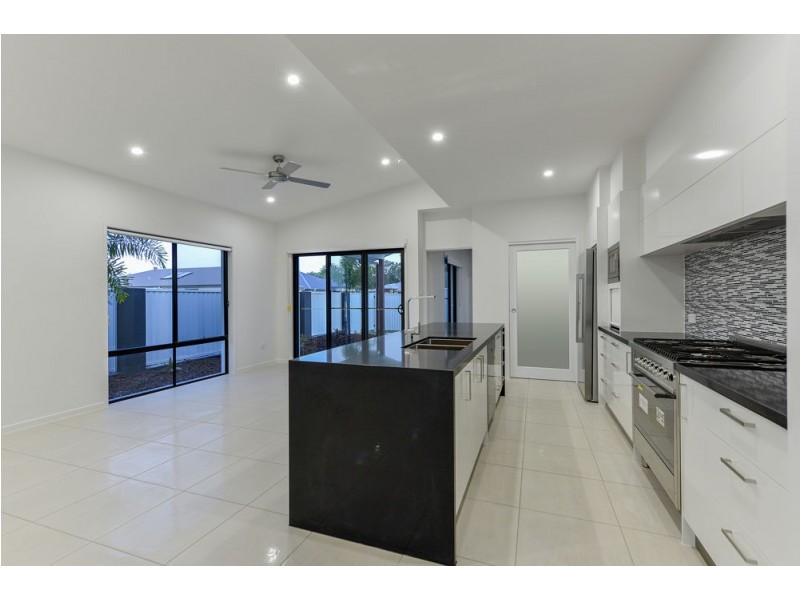 18 Comet Street, Pelican Waters QLD 4551