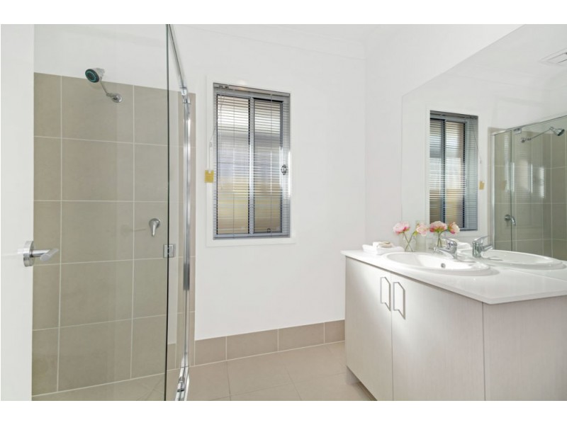 17 Ochre Crescent, Caloundra West QLD 4551