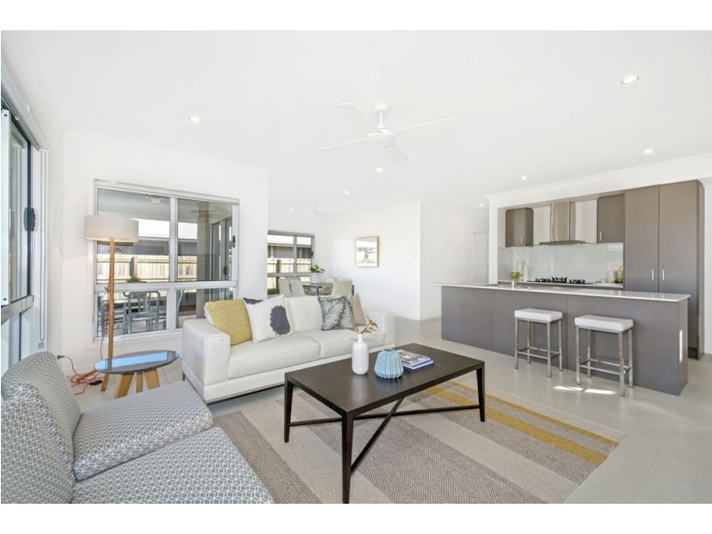 17 Ochre Crescent, Caloundra West QLD 4551