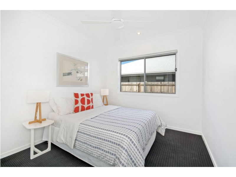 17 Ochre Crescent, Caloundra West QLD 4551