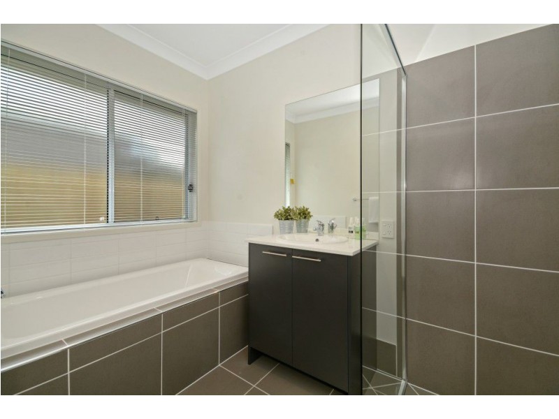 43 Amber Drive, Caloundra West QLD 4551