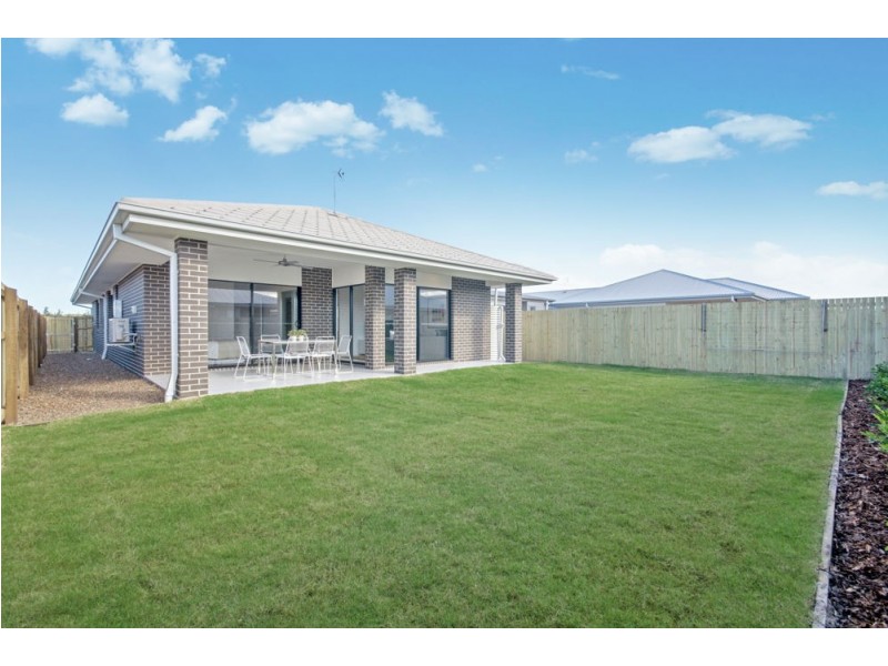 8 Topaz Drive, Caloundra West QLD 4551