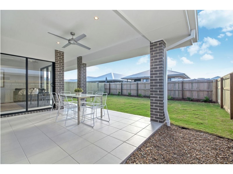 8 Topaz Drive, Caloundra West QLD 4551