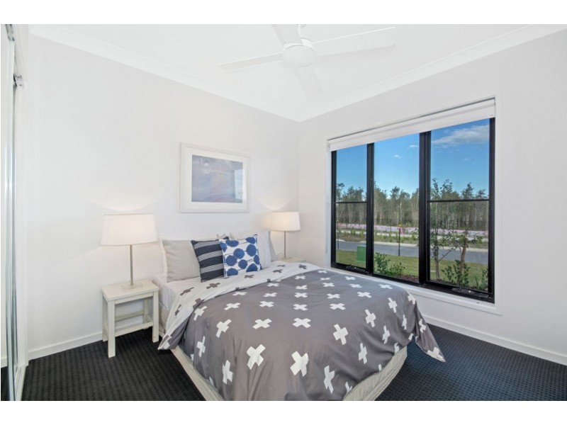 8 Topaz Drive, Caloundra West QLD 4551
