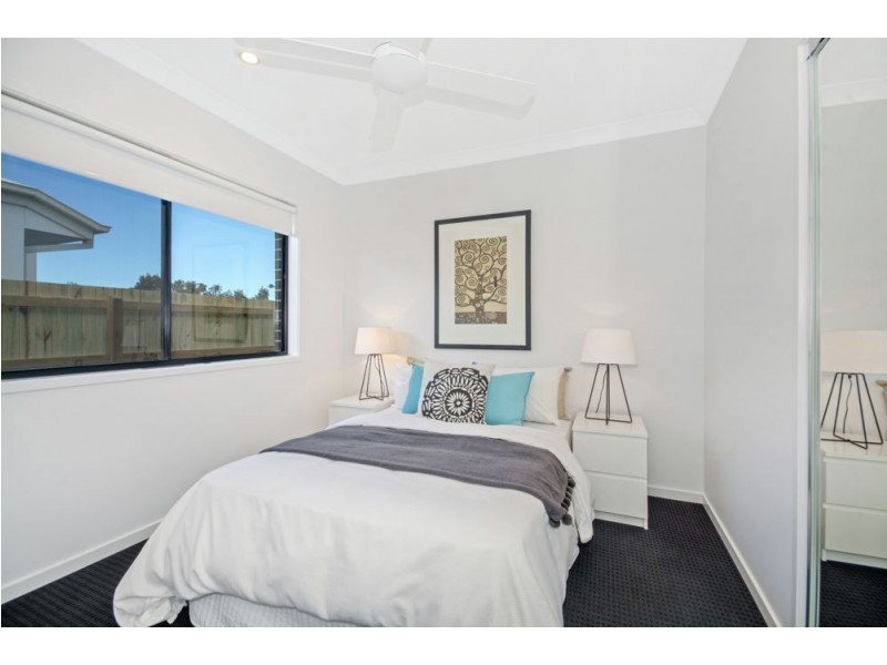 8 Topaz Drive, Caloundra West QLD 4551