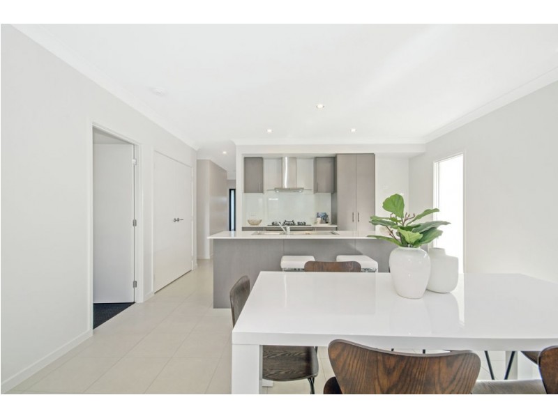 8 Topaz Drive, Caloundra West QLD 4551