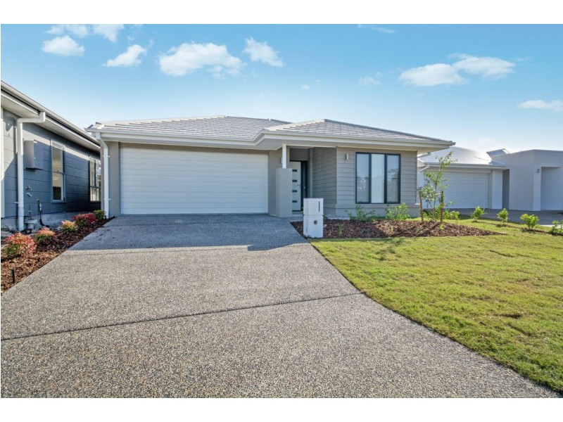 8 Topaz Drive, Caloundra West QLD 4551