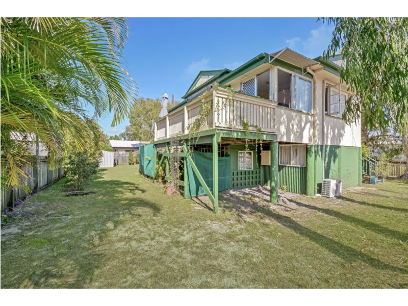 8 Earnshaw Street, Golden Beach QLD 4551