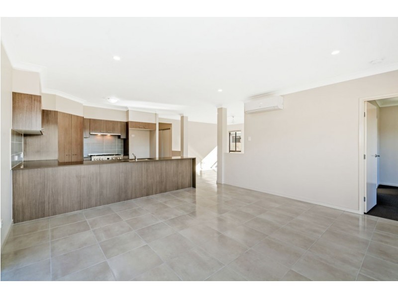 31 Olive Circuit, Caloundra West QLD 4551