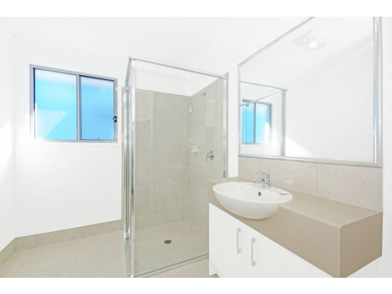 29 Pearl Crescent, Caloundra West QLD 4551