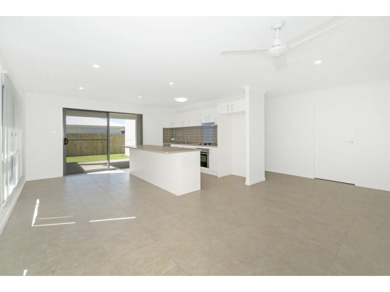 29 Pearl Crescent, Caloundra West QLD 4551