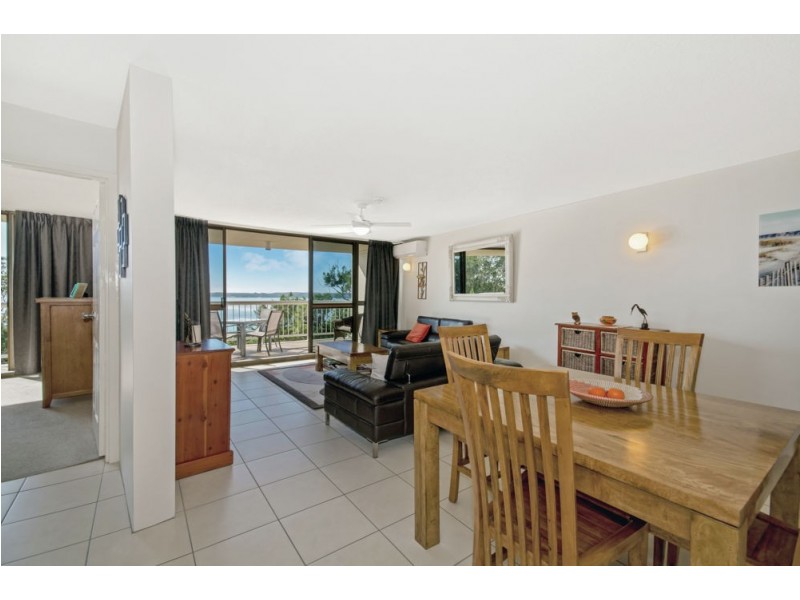 25/49 Landsborough Parade, Golden Beach QLD 4551