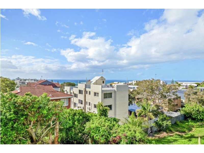 30 Saltair Street, Kings Beach QLD 4551