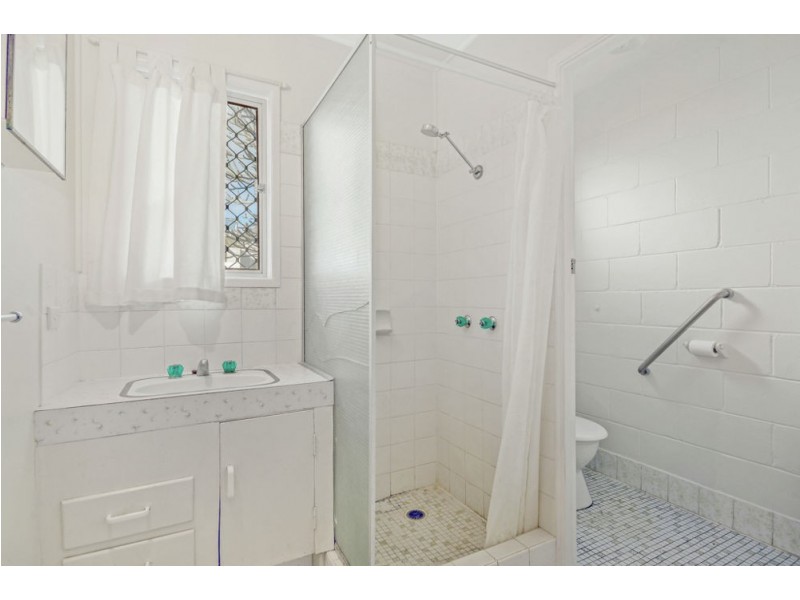 30 Saltair Street, Kings Beach QLD 4551