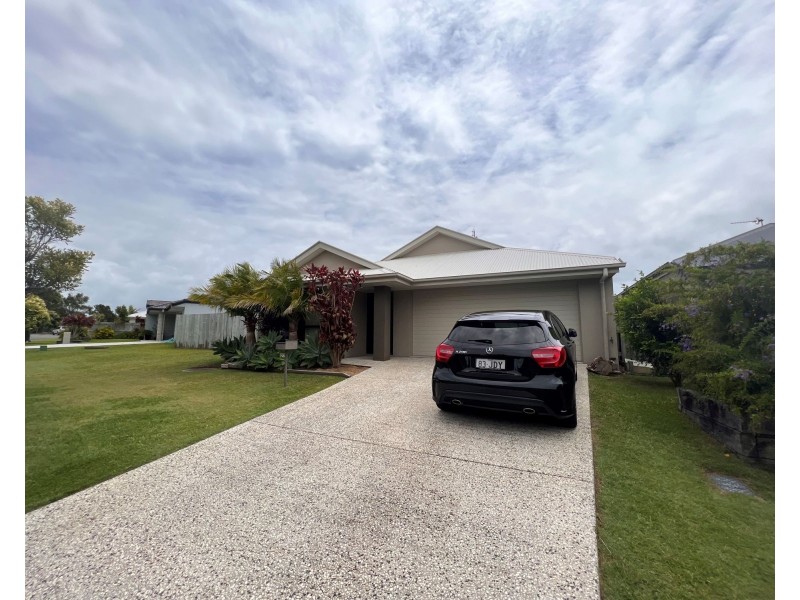 27 Pumicestone Way, Mountain Creek QLD 4557